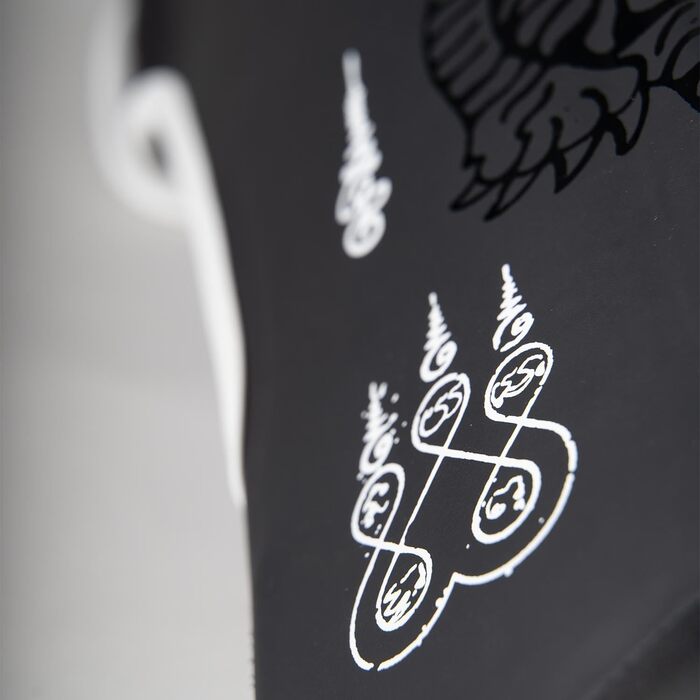 ВИДІВ ЗБРОЇ Щитки для гомілок Sak Yant Big Tiger, матово-чорні, для тренувань та змагань, високоякісна синтетична шкіра, ідеальна амортизація та міцні шви, муай-тай, K1, MMA, карате та кікбоксинг, 8