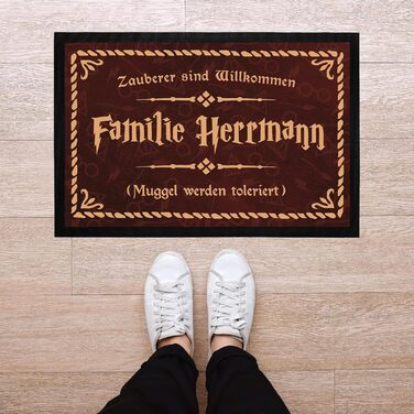 Килимок для дверей з прізвищем та написом Чарівники вітаються та Маґли допускаються - нековзний та миється - Білий - 60x40 см - Чарівники вітають Білий