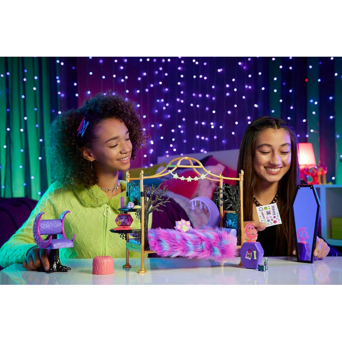 Клодін Вульф - Ігровий набір для спальні з аксесуарами та аркушем наліпок, меблями та декораціями, для неймовірно веселої гри, лялька не входить до комплекту, HMV77 Single