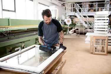 Акумуляторний цвяходер Bosch Professional 18V System GNH 18V-64 M (макс. Ø цвяха 1,6 мм, довжина цвяха 64 мм, вкл. L-BOXX, без аку