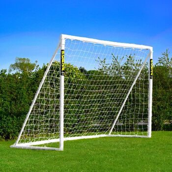 Футбольні ворота FORZA 2,4 м x 1,8 м На старт, гол Всепогодні футбольні ворота з міцного ПВХ плівка для воріт, футбольний м&39яч та сумка для перенесення опціонально. 1. Тільки ворота