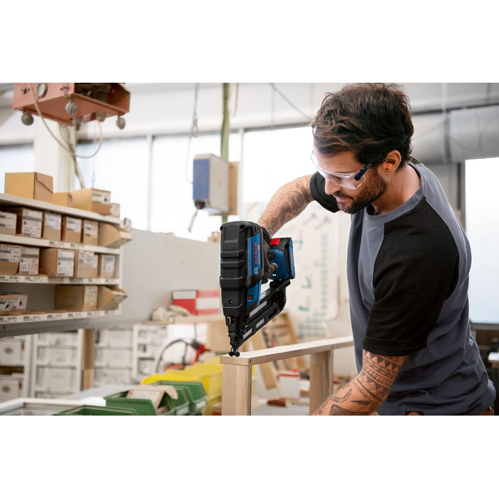 Акумуляторний цвяходер Bosch Professional 18V System GNH 18V-64 M (макс. Ø цвяха 1,6 мм, довжина цвяха 64 мм, вкл. L-BOXX, без аку