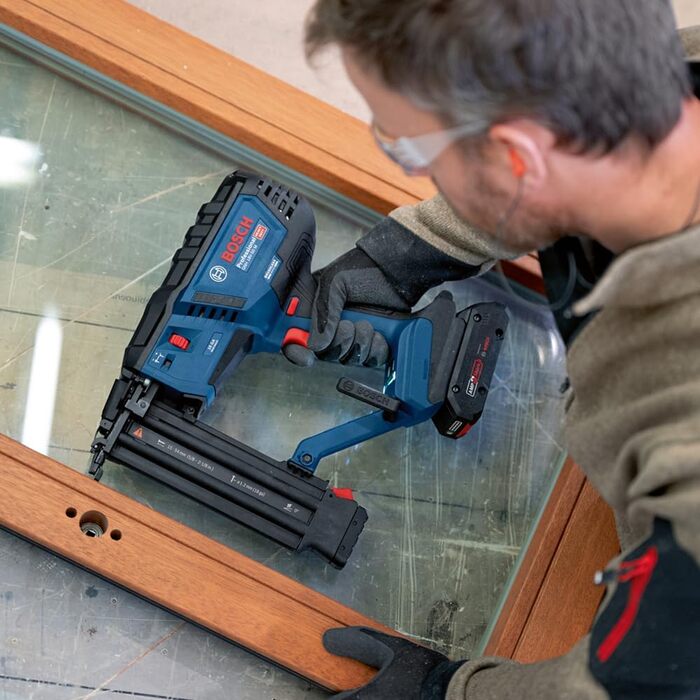 Акумуляторний цвяходер Bosch Professional 18V System GNH 18V-50 M (одинарний/контактний спусковий гачок, підходить для таких цвяхі