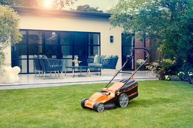 Електрична газонокосарка LawnMaster MEB1840M 1800 Вт 40 см, 6-позиційне регулювання висоти зрізу 20-70 мм, травозбірник 42 л