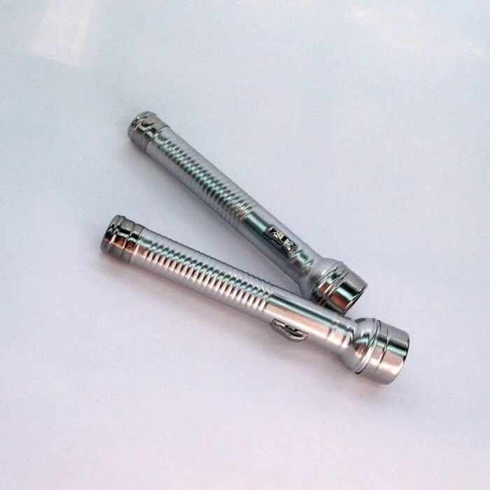 Ретро-ностальгічний портативний ліхтарик, старомодний ностальгічний ліхтарик, простий портативний ліхтарик для вулиці у вінтажному стилі, потужний яскравий ліхтарик, н.с.