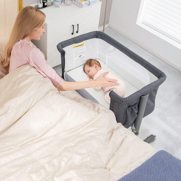 Дитяче ліжечко COSTWAY 3-в-1, дитяча колиска та дорожнє ліжечко, 5-позиційне регульоване по висоті, ліжечко з матрацом, сумка для перенесення, колиска для дітей вагою до 9 кг (темно-сірий) Темно-сірий з бічною кишенею