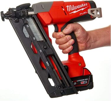 Цвяходер Milwaukee, червоний/чорний