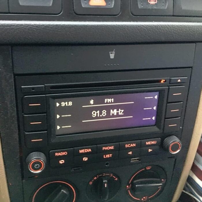 Автомобільна стереозвукова стереосистема RCN210 для VW Golf MK4 Polo Passat B5 USB MP3 AUX SD Вбудований Bluetooth з програвачем компакт-дисків RCN210 avec adaptateur ISO