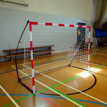 Портативні гандбольні ворота QUICKPLAY - Ультрапортативні гандбольні ворота для використання в приміщенні та на вулиці. Мають обважнену основу Схвалено Європейською федерацією гандболу. 2,4 x 1,7 м