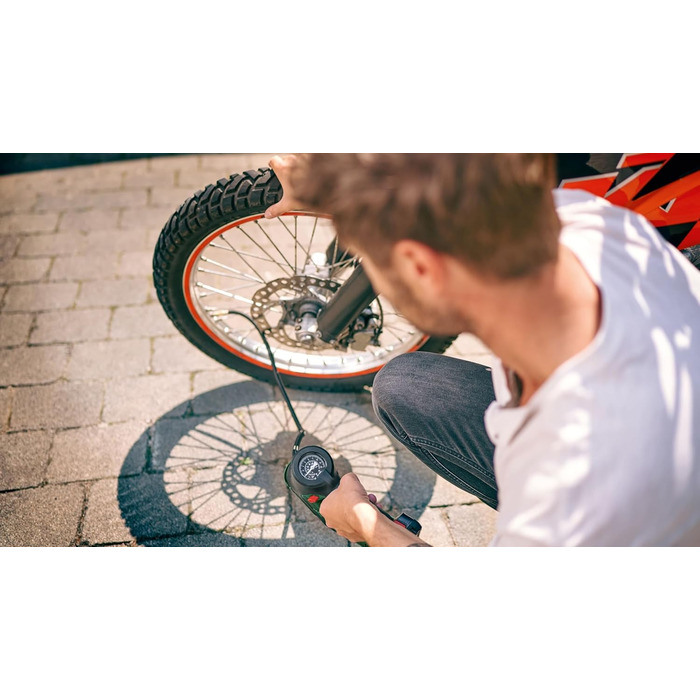 Електричний повітряний насос Bosch UniversalPump 18V (без акумулятора, 18 вольт, для автомобільних, мотоциклетних і велосипедних ш