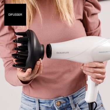Фен Taurus Fashion Ionic 2600W Професійний AC-двигун Іонізація проти пухнастості 3 температурні режими та 2 швидкості Кнопка холодного обдуву Концентратор та 2 дифузори Чорний