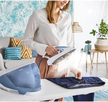 Парова прасувальна станція Tefal Express Protect SV9202 потужний тиск 7,5 бар потужність пари 520 г / хв. 1,8 л резервуар для води