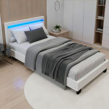 Ліжко Juskys Paris з м&39якою поверхнею 90x200 см зі світлодіодним освітленням, рейковим каркасом та узголів&39ям, ліжко з дерев&39яним каркасом та чохлом зі штучної шкіри, біле 90 x 200 см