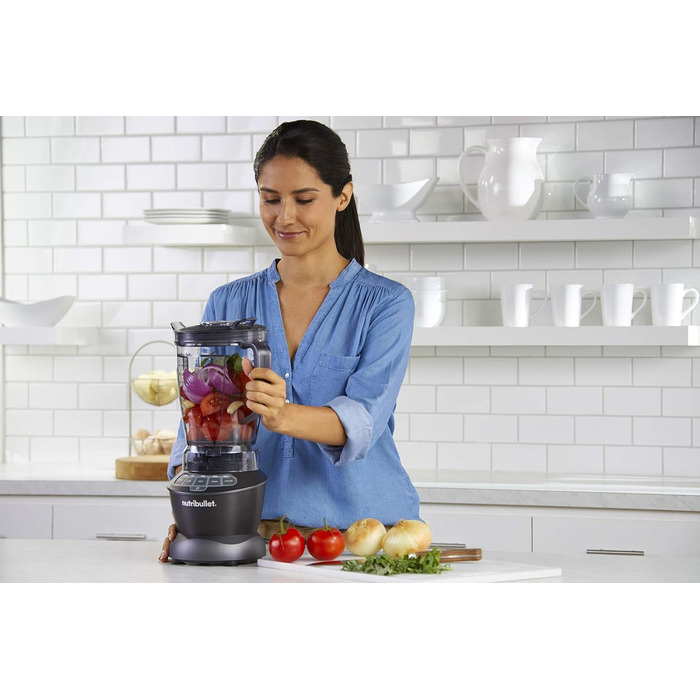 Повнорозмірний блендер nutribullet Combo, електричний блендер, багатофункціональний подрібнювач, професійний, потужність 1200 Вт, глечик 1,9 л, банки 946 мл і 710 мл, чорний, NBF500MB комбінований пакет