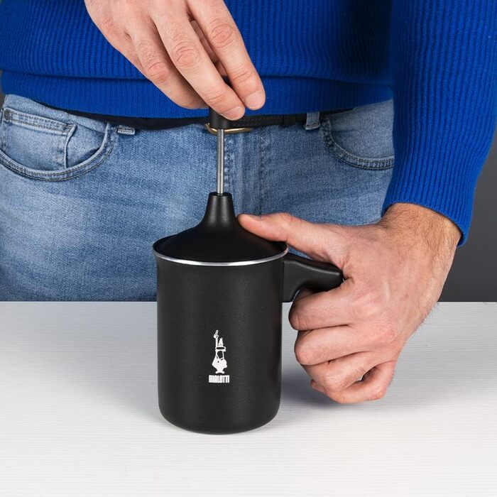 Ідеальні вершки, Не підходить для індукційних плит, Можна мити в посудомийній машині, 160 мл, Алюміній з антипригарним покриттям О