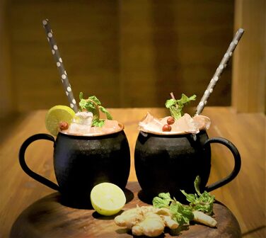 Набір кухлів STAGLIFE з чорної міді - кухлі Moscow Mule з чистої міді, комплект з 2 для чоловіків - мідний кухоль для Moscow Mule, 2 шт. (1 упаковка) з димчастим покриттям