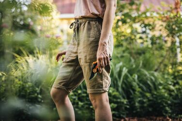 Садові ножиці Fiskars Bypass, Plus SmartFit, P541, Для свіжих гілок та сучків, Антипригарне покриття, Леза з нержавіючої сталі, Довжина 20,1 см, Чорний/Помаранчевий, 1057169 Садові ножиці P541 Одинарні