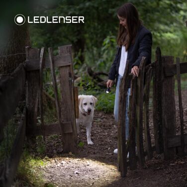 Ліхтарик Ledlenser P3 Core, індивідуальне освітлення завдяки системі Advanced Focus System, 90 люменів, час роботи 6 годин, надкомпактний і легкий, на природі та в кемпінгу