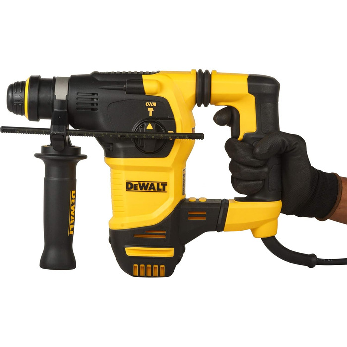 Комбінований перфоратор DEWALT SDS-plus 30 мм 950 Вт