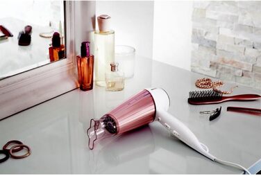 Фен для волосся Philips MoistureProtect 2300 Вт, функція іонізації, 6 рівнів температури та швидкості, з дифузором та насадкою для стайлінгу (модель HP8280/00)