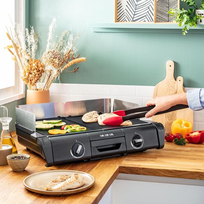 Електричний настільний гриль Tefal BBQ Family, 2 окремі зони з термостатами, антипригарні чавунно-алюмінієві пластини, підходять для посудомийки, глибокі жолобки, чорний/сріблястий, TG800N10