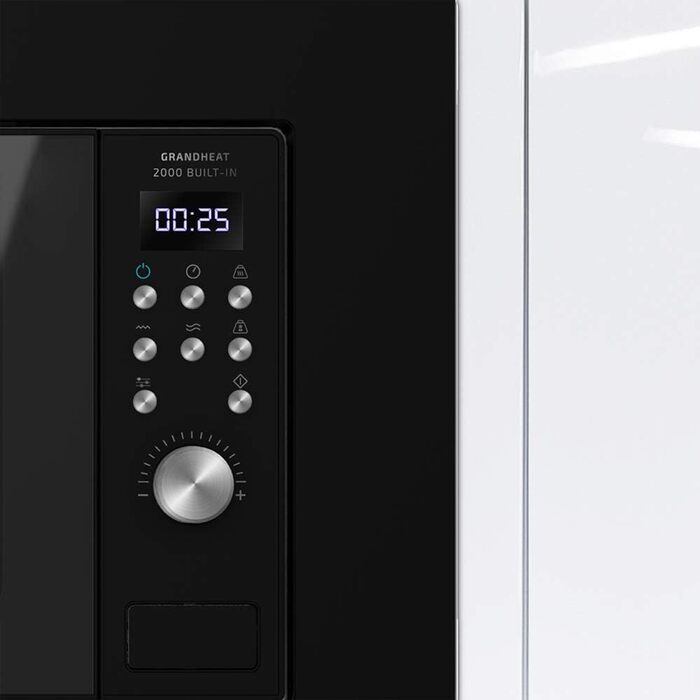 Цифрова і вбудована мікрохвильова піч GrandHeat 2000 вбудована в чорному кольорі. Ємність 20 літрів з грилем і потужністю 700 Вт Black 20 L Digital