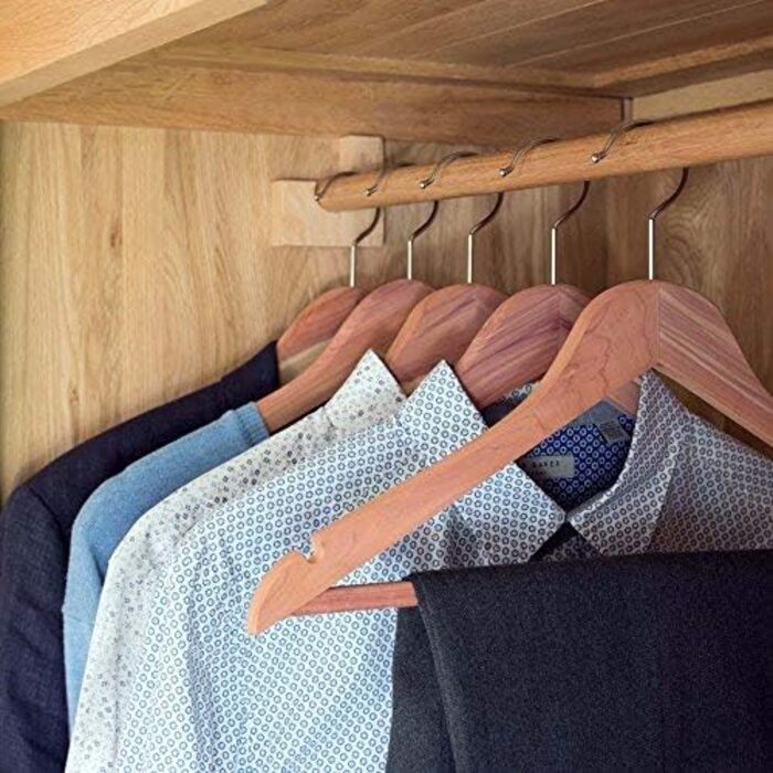 Вішалки для одягу з кедрового дерева 44 см з нековзною штангою для штанів, 24