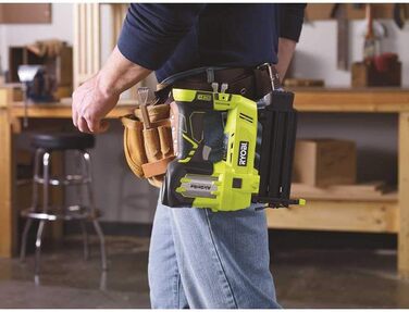 Літій-іонний акумуляторний цвяходер Ryobi P320 Airstrike 18 Volt One (акумулятор не входить до комплекту, тільки електроінструмент