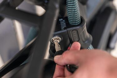 Ланцюговий замок ABUS Infinity Loop 1806 гнучкий велосипедний замок з двома петлями з регулюванням довжини для одночасного кріплення кількох частин велосипеда, велосипедів або інших предметів. 140 см зеленого кольору (повільно зелений)