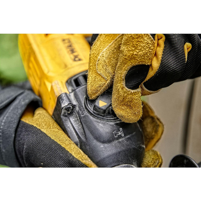 Комбінований перфоратор DEWALT SDS-plus (26 мм) D25133K (800 Вт, макс. енергія одного удару 2,6 Дж, електропневматичний ударний ме