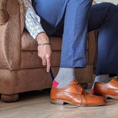 Чорний ріжок для взуття, універсальний - для всіх туфель, каблуків, черевиків і кросівок (лічильник - зручний для чоловіків, жінок