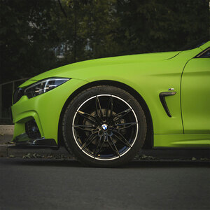 Автомобіль