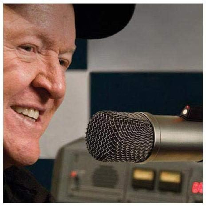 Конденсаторний мікрофон RØDE Broadcast для подкастингу, потокового мовлення, ігор, музичного продакшну, запису вокалу та інструмен