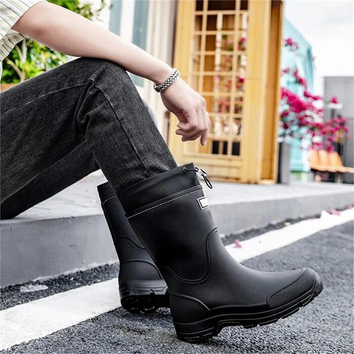 Чоловічі високі гумові чоботи, до середини литки, модні, нековзні, для використання на свіжому повітрі. Легкі та водонепроникні. Чорні, розмір EU 37