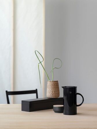 Термос Stelton EM77 об&39ємом 0,5 літра - Двостінний термос для гарячих/холодних напоїв - Термос для чаю та кави зі скляною вставкою, магнітною застібкою, кришкою, що закручується, вінтажний дизайн - 0,5 літра, чорний