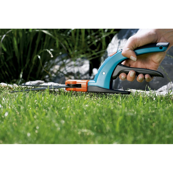 Обертові ножиці для трави Gardena Comfort Газонні ножиці з обертовими на 360 лезами для правшів та лівшів, зубчасте лезо для точного стрижки, антипригарне покриття, зручна рукоятка (8734-20) Обертові ножиці для трави Comfort (в упаковці) Поодинокі