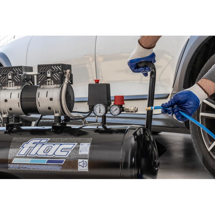 Безшумний мобільний повітряний компресор FIAC SUPERSILENT 50, безмасляний, максимальний тиск 8 бар, 1 к.с., бак 50 л, рівень шуму