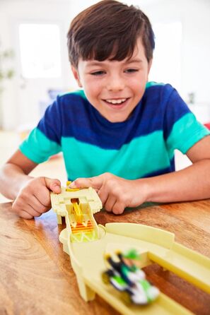 Із Mario Die-Cast Kart для дітей віком від 5 років, години розваг і змагань з друзями, ідея подарунків для юних шанувальників Mari