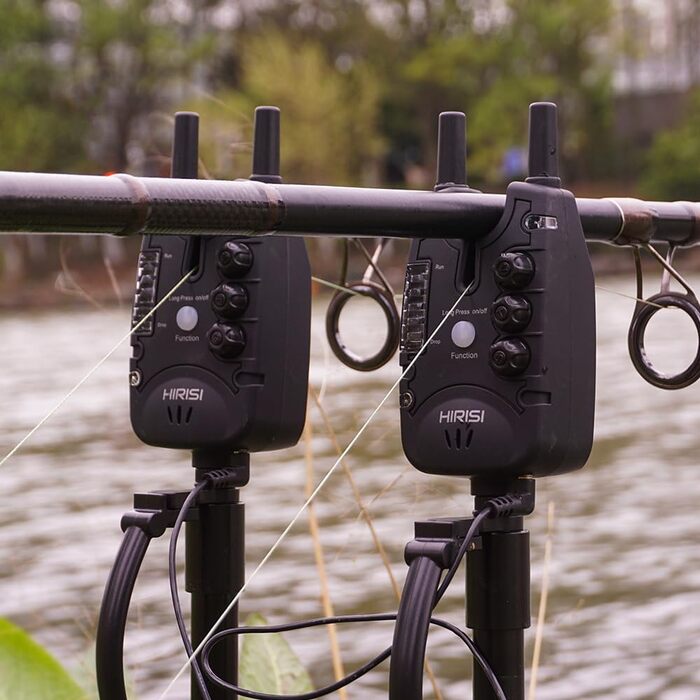 Сигналізатор клювання Hirisi Tackle для лову коропа з пультом дистанційного керування (радіоприймач), нічним освітленням, регулюванням чутливості, гучності та тону. Комплект сигналізаторів клювання. FBA-S8-2