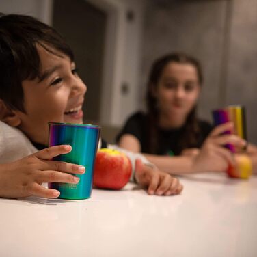 Дитячі стаканчики Greens Steel з нержавіючої сталі - Веселка, 300 мл Преміальні склянки для пиття Без пластику Штабелюваний, міцний та багаторазовий набір для пиття Ідеально підходить для дітей Стійкий до подряпин, нековзний, 300 мл (упаковка з 4 шт. , Ве