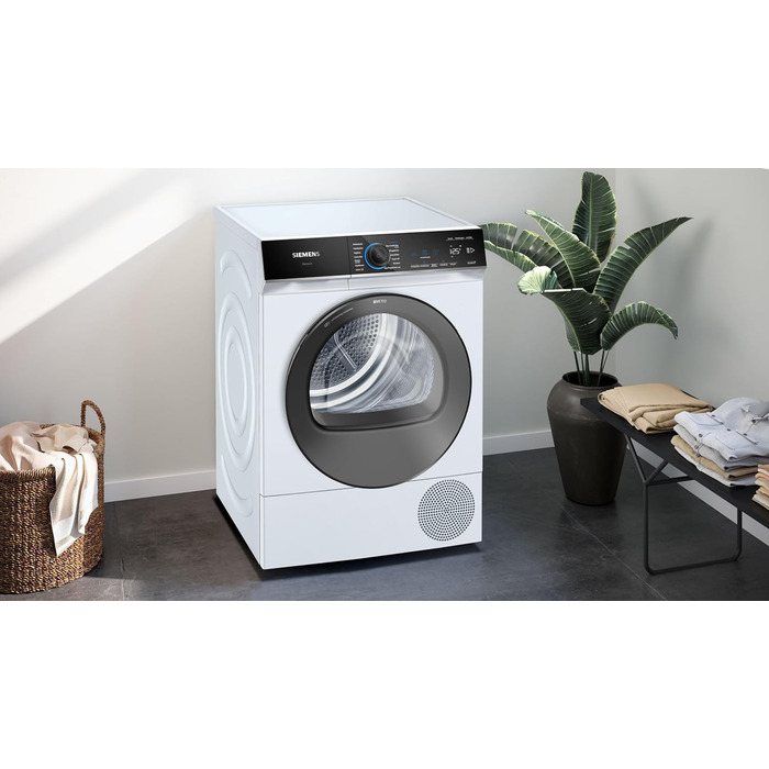 Сушильна машина з тепловим насосом Siemens WT47R440 іQ700, Single для 8 кг білизни енергоспоживання класу A, 176 кВтгод/рік, speedPack, autoDry, самоочищення , білий