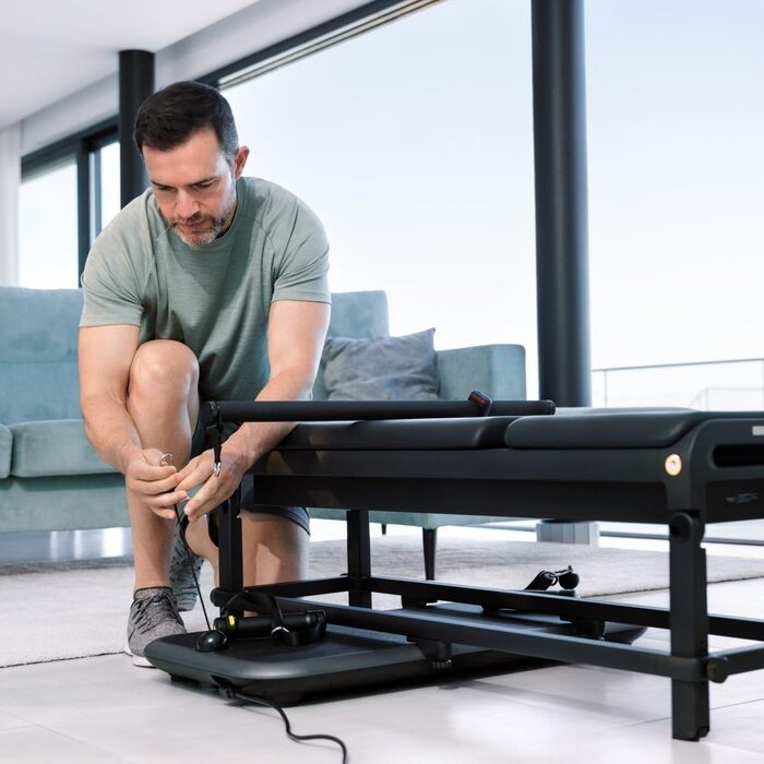 Серія Smart Home Gym - Модульні домашні тренажерні зали Цифрове тренажерне обладнання з керуванням за допомогою застосунку Компактне універсальне фітнес-обладнання для силових тренувань, чорного кольору (лава Perform)