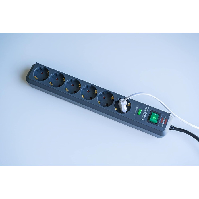 Розетка Brennenstuhl 6-місна із захистом від перенапруги та кабелем 5 м (розетка Eco-Line з вимикачем та підвищеним захистом від д