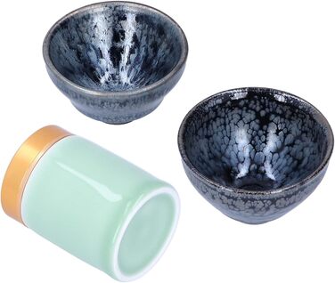 Елегантний керамічний чайний набір ручної роботи з 2 чашок та 1 скарбнички ідеальний вибір для поціновувачів чаю, як елемент декору або подарунок. Набір вирізняється витонченим, ручним виконанням.