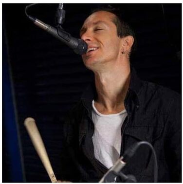 Кардіоїдний динамічний мікрофон RØDE M1 для живого вокалу та музичного продакшну