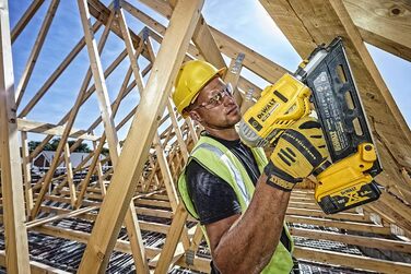 Акумуляторний цвяходер DEWALT 18 В/5 Ач, DCN692P2-QW