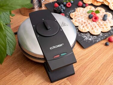 Вафельниця Cloer 1639SR, вафля у вигляді серця 15,5 см Ø, подвійне антипригарне покриття, стійка до цукру, 930 Вт, підвісний кошик, практична функція підставки, високоякісний корпус з нержавіючої сталі, нержавіюча сталь