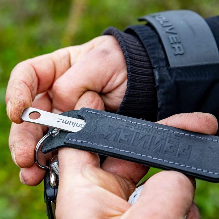Титанова кирка FENNEK XL у високоякісному шкіряному чохлі Зроблено в Німеччині Ідеально підходить для кемпінгу, наметів, відпусток, фестивалів, бушкрафту, походів