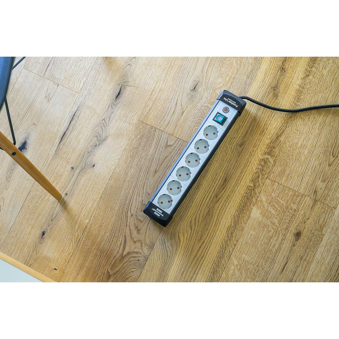 Розетка Brennenstuhl Premium-Line 6-місна (розетка з вимикачем і кабелем 5 м - розташування розеток під кутом 45, настінна розетка