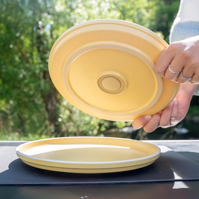 Магнітні тарілки silwy DOLOMIT Набір з 2 шт. Ø 25 см Магнітні пластикові тарілки з протиковзким кільцем Для автофургонів, кемпінгу та човнів Стійкі до ударів, нековзні та стильні Зроблено в Німеччині, жовтого кольору